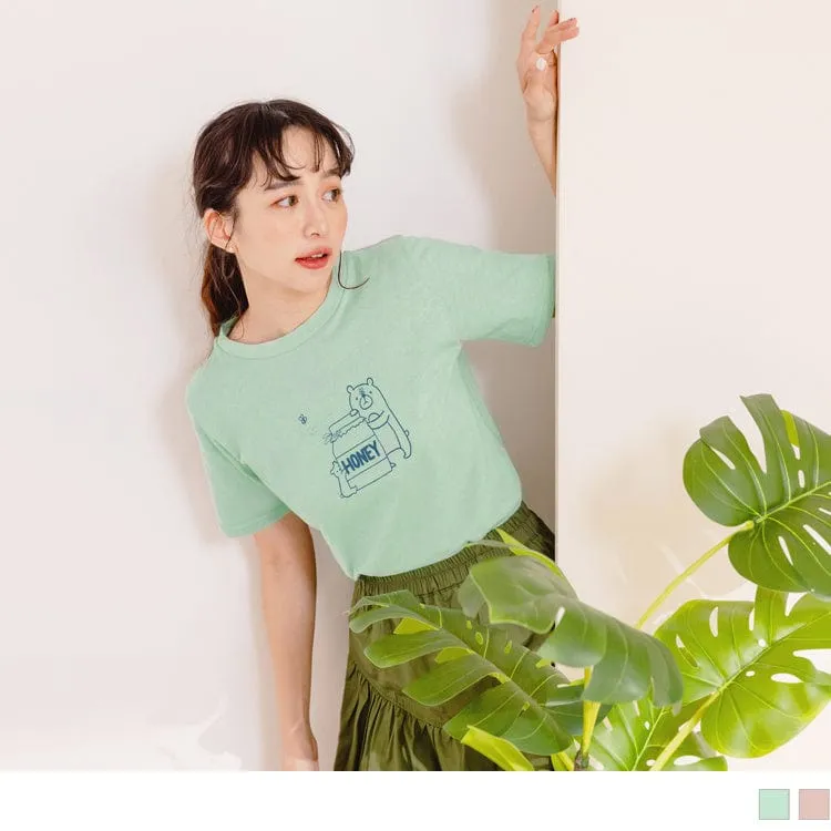 SHORT SLEEVE ROUND NECK HONEY BEAR PRINTED TOPS